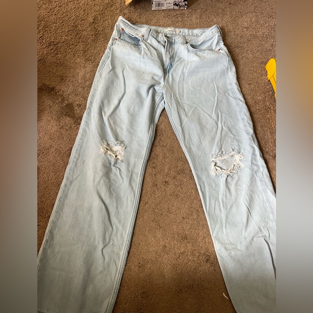 Levi Straight leg jeans